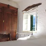 The Old House - Collection Kariá