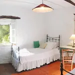 بيت للعطل The Old House - Collection