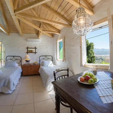 The Old House - Collection Holiday home *