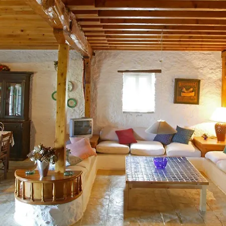 The Old House - Collection Tatil Evi Kariá