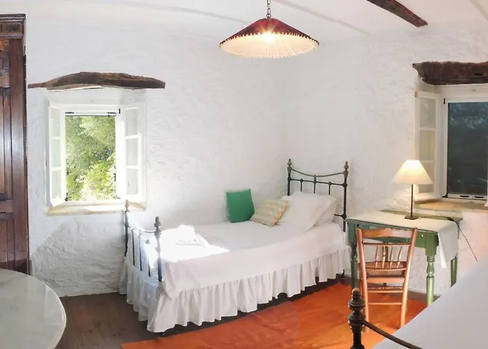 Semesterbostad The Old House - Collection